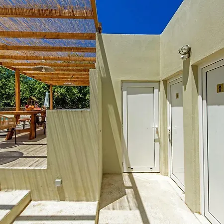 Ellie - Heated Pool, Playground, Garden & Bbq! Vederoi