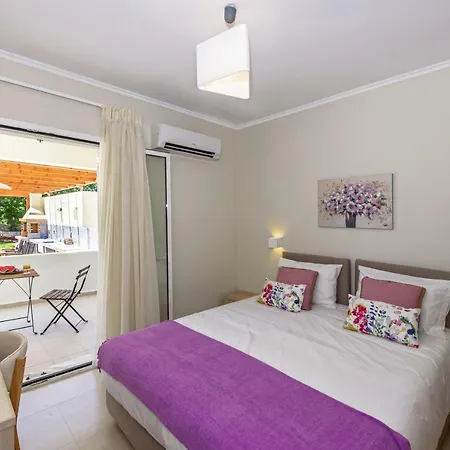 Ellie - Heated Pool, Playground, Garden & Bbq! Villa Vederoi